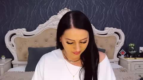 Laura online show from April 20, 2026, 12:08 pm