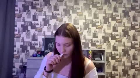 Hannah online show from September 9, 2025, 4:17 pm
