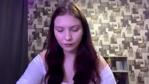 Hannah online show from September 24, 2025, 4:21 pm