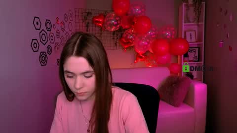 Laure online show from February 13, 2026, 10:33 am