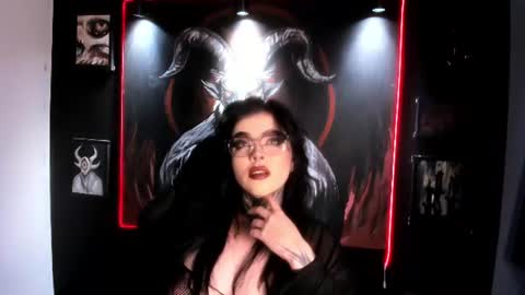  LAUREN INDEPENDENT MODEL HELP ME REACH 100 LIKES PLS  online show from July 24, 2026, 10:19 pm