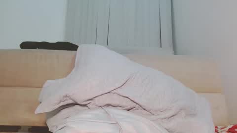 LAUREN SMITH online show from March 15, 2026, 9:37 am