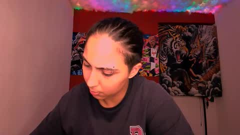 Laurent online show from October 9, 2025, 4:43 am