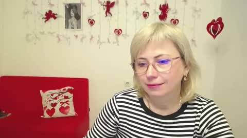 Lauren online show from February 1, 2026, 6:01 am