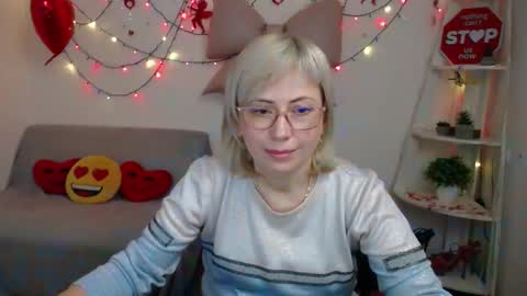 Lauren online show from February 10, 2026, 7:40 pm