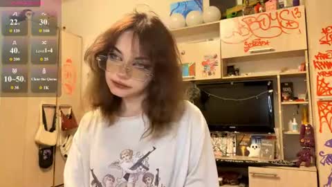 Snapshot of laurettecipro chatting on July 5, 2026, 9:11 pm Eva online show from July 5, 2026, 9:11 pm
