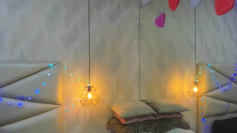 Laurent online show from December 21, 2025, 10:44 am