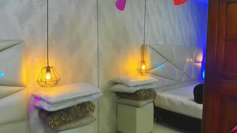 Laurent online show from January 6, 2026, 10:30 am