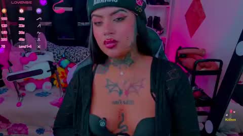 Snapshot of lauri_ink chatting on June 12, 2026, 10:25 am lauri online show from June 12, 2026, 10:25 am