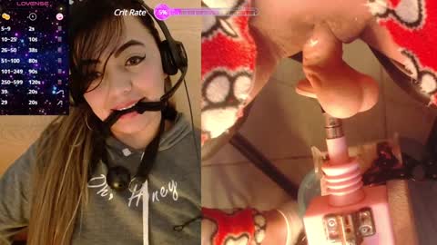 lauriss_ online show from December 28, 2024, 12:13 pm