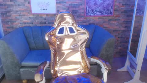 Laurita  online show from January 29, 2025, 11:04 pm