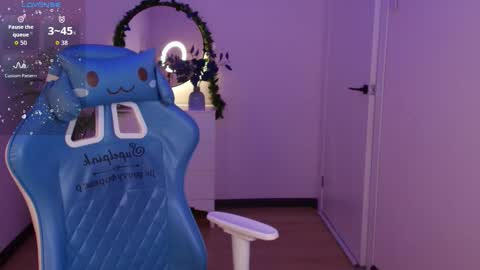 Diana online show from December 17, 2025, 8:42 am