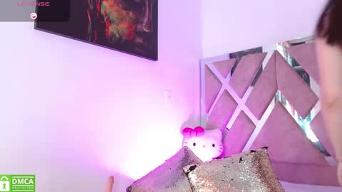 Snapshot of laurymoons chatting on September 25, 2025, 8:23 pm LauryMoons online show from September 25, 2025, 8:23 pm