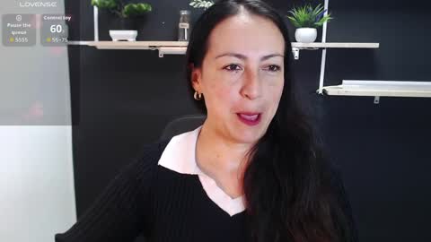 Laury  online show from May 14, 2026, 5:42 pm