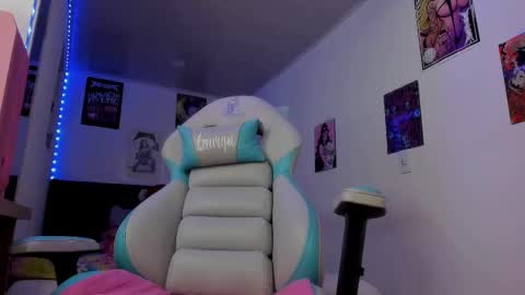 Lau online show from March 11, 2025, 5:27 am