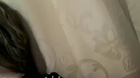 Lauu G online show from December 22, 2024, 1:23 am