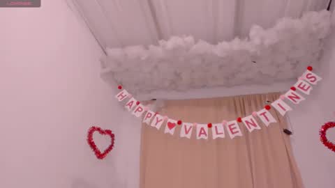 Lauu G online show from February 8, 2025, 6:54 am