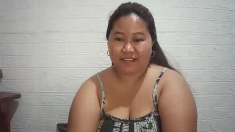 Snapshot of lavalyn214 chatting on April 29, 2026, 4:11 pm lavalyn214 online show from April 29, 2026, 4:11 pm