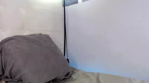 ximena online show from October 19, 2025, 6:52 pm