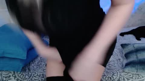 Lavena online show from September 14, 2025, 7:46 pm