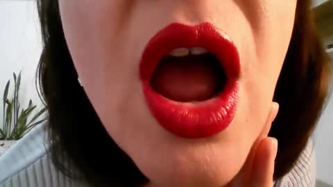 Diana  online show from February 9, 2026, 1:26 pm