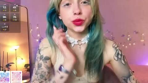 Snapshot of lavenderlav chatting on June 5, 2026, 6:57 pm Melissa online show from June 5, 2026, 6:57 pm