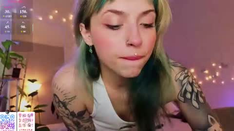 Snapshot of lavenderlav chatting on July 20, 2026, 7:27 pm Melissa online show from July 20, 2026, 7:27 pm