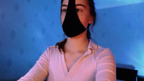 Lavinda online show from October 17, 2025, 5:21 am