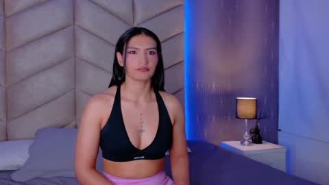 laya online show from September 15, 2025, 4:23 am