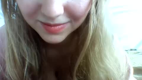 Snapshot of layannalea chatting on February 21, 2025, 8:49 pm layannalea online show from February 21, 2025, 8:49 pm