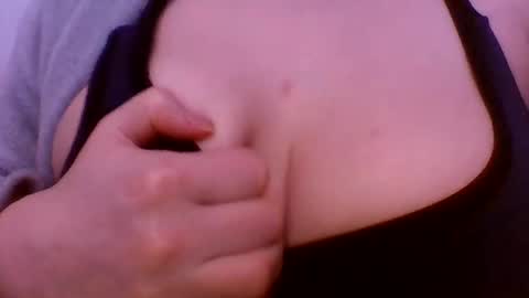 layannalea online show from December 14, 2025, 6:56 pm