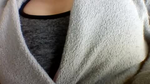 layannalea online show from April 24, 2026, 5:26 pm