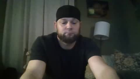 Snapshot of layinlow42 chatting on December 27, 2024, 4:15 am layinlow42 online show from December 27, 2024, 4:15 am