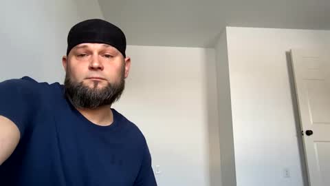 Snapshot of layinlow42 chatting on January 28, 2025, 5:35 pm layinlow42 online show from January 28, 2025, 5:35 pm