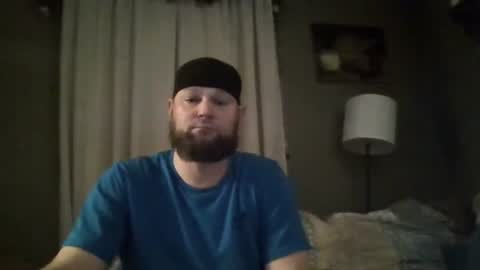 Snapshot of layinlow42 chatting on February 2, 2025, 5:32 am layinlow42 online show from February 2, 2025, 5:32 am