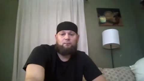 Snapshot of layinlow42 chatting on October 17, 2025, 2:37 am layinlow42 online show from October 17, 2025, 2:37 am