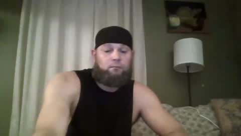 Snapshot of layinlow42 chatting on October 30, 2025, 6:15 am layinlow42 online show from October 30, 2025, 6:15 am