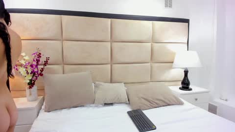 Layla And Fox  online show from January 28, 2025, 8:26 pm