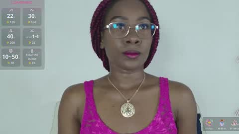 layla online show from March 3, 2026, 12:11 pm