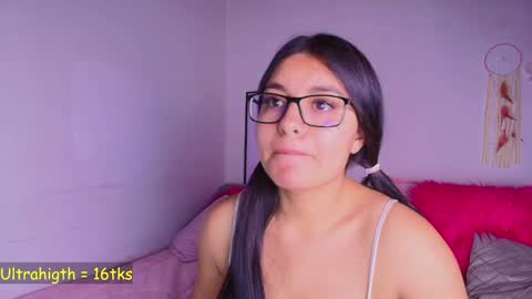 Snapshot of layla_nicols chatting on January 4, 2025, 7:23 pm Layla online show from January 4, 2025, 7:23 pm