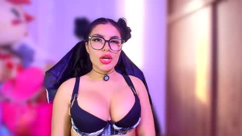 Snapshot of layla_nicols chatting on April 13, 2026, 9:20 pm Layla online show from April 13, 2026, 9:20 pm