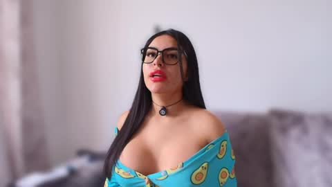 Snapshot of layla_nicols chatting on April 30, 2026, 4:13 pm Layla online show from April 30, 2026, 4:13 pm
