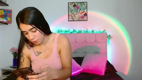 Lia and Rachel online show from November 6, 2025, 12:33 am