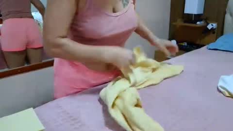 kelly online show from April 17, 2026, 6:00 pm