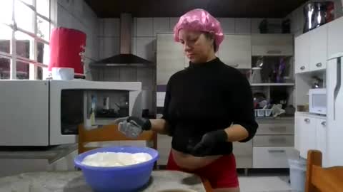 Snapshot of laylabrasil chatting on July 1, 2026, 5:12 pm kelly online show from July 1, 2026, 5:12 pm