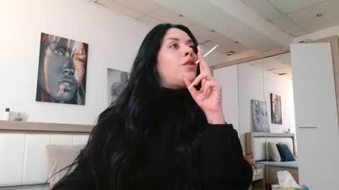 laylacruz online show from February 18, 2025, 6:26 am