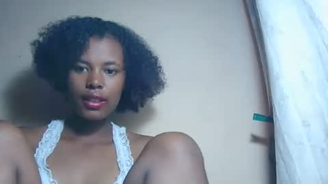 laylah517 online show from November 15, 2025, 2:53 am