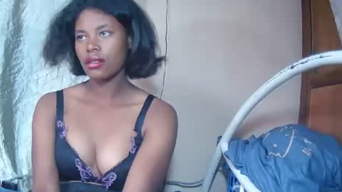 laylah517 online show from November 20, 2025, 2:56 am