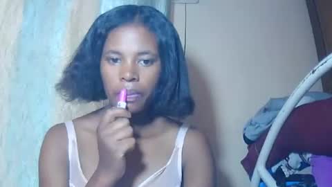 laylah517 online show from November 25, 2025, 3:06 am