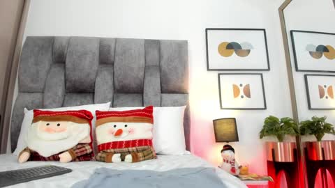 Layla Jenssen online show from December 17, 2024, 4:23 am